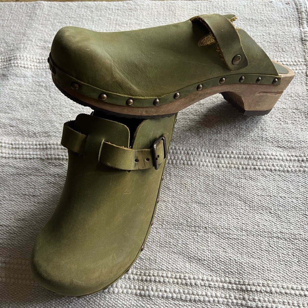 Sanita Olive Green Leather Clogs with Studded Wood-Effect Sole